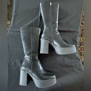 Lamoda Slick Nicks Platform Boots - Size 6